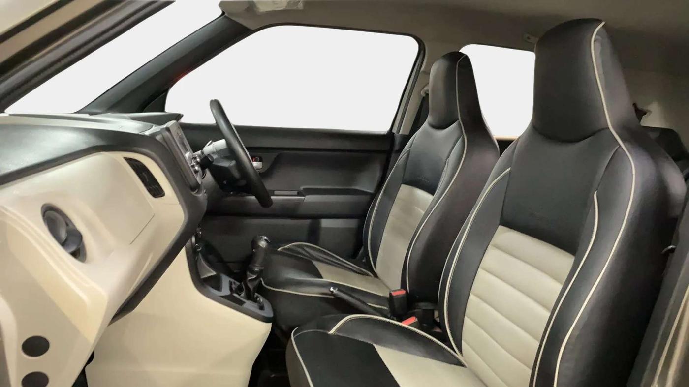 2019 Maruti New Wagon-R VXI 1.2, Petrol, Manual, 42,941 km, Right Side Front Door Cabin