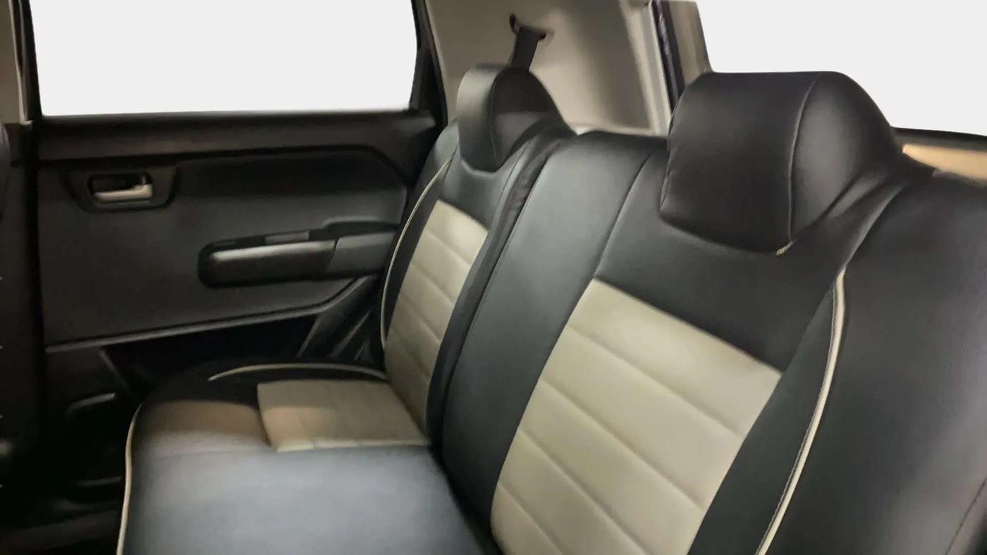 2019 Maruti New Wagon-R VXI 1.2, Petrol, Manual, 42,941 km, Right Side Rear Door Cabin