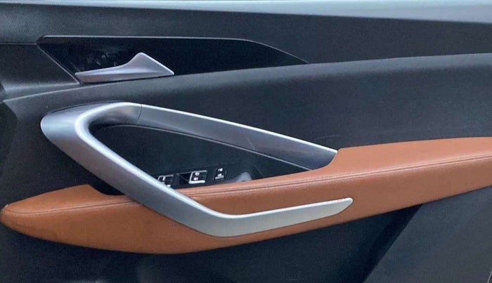 2020 MG HECTOR PLUS SHARP 1.5 PETROL TURBO HYBRID MT 6-STR, Petrol, Manual, 23,365 km, Driver Side Door Panels Control