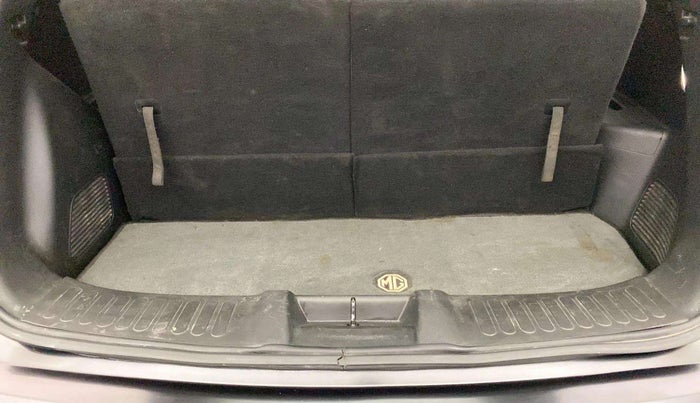 2020 MG HECTOR PLUS SHARP 1.5 PETROL TURBO HYBRID MT 6-STR, Petrol, Manual, 23,365 km, Dicky (Boot door) - Jack missing