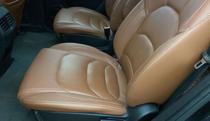 2020 MG HECTOR PLUS SHARP 1.5 PETROL TURBO HYBRID MT 6-STR, Petrol, Manual, 23,365 km, Second-row left seat - Belt buckle missing