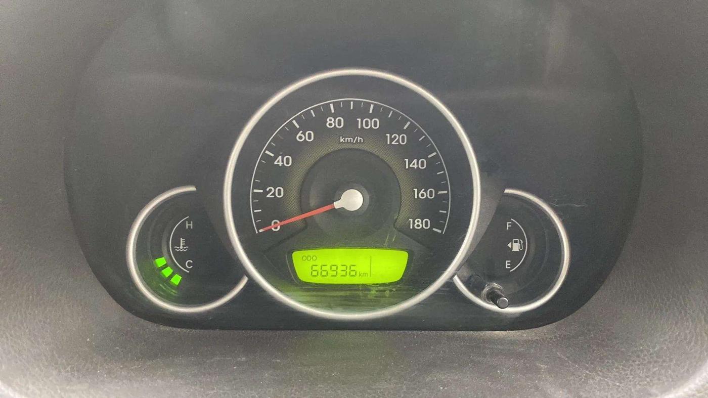 2014 Hyundai Eon MAGNA +, Petrol, Manual, 66,915 km, Odometer Image