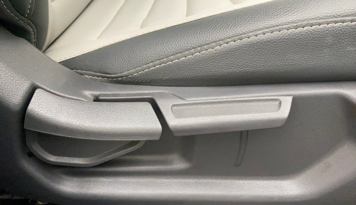 2020 Hyundai GRAND I10 NIOS SPORTZ 1.2 KAPPA VTVT, Petrol, Manual, 30,708 km, Driver Side Adjustment Panel