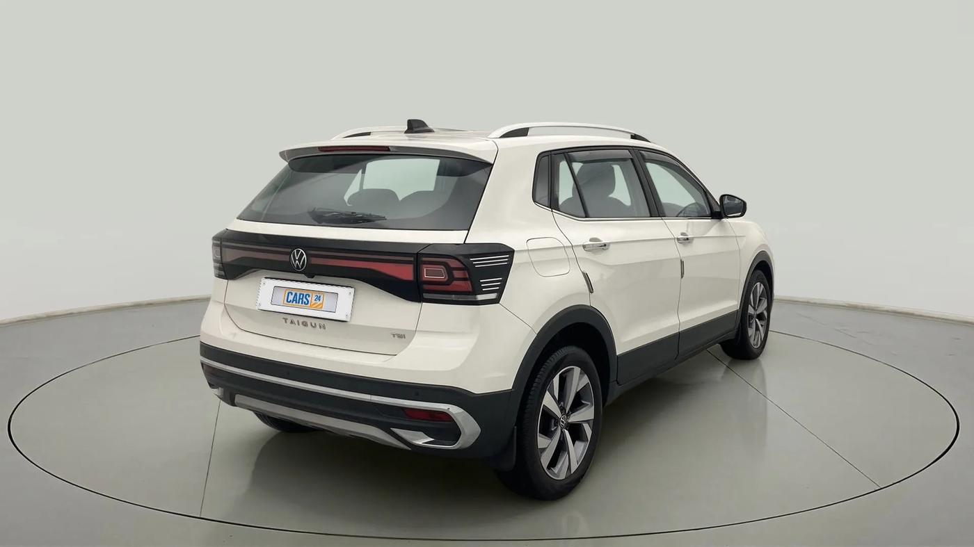 2023 Volkswagen TAIGUN TOPLINE 1.0 TSI AT, Petrol, Automatic, 14,764 km, Right Back Diagonal