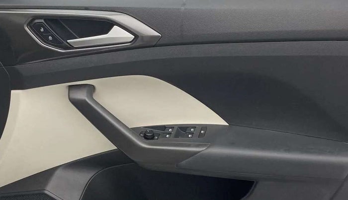 2023 Volkswagen TAIGUN TOPLINE 1.0 TSI AT, Petrol, Automatic, 14,764 km, Driver Side Door Panels Control
