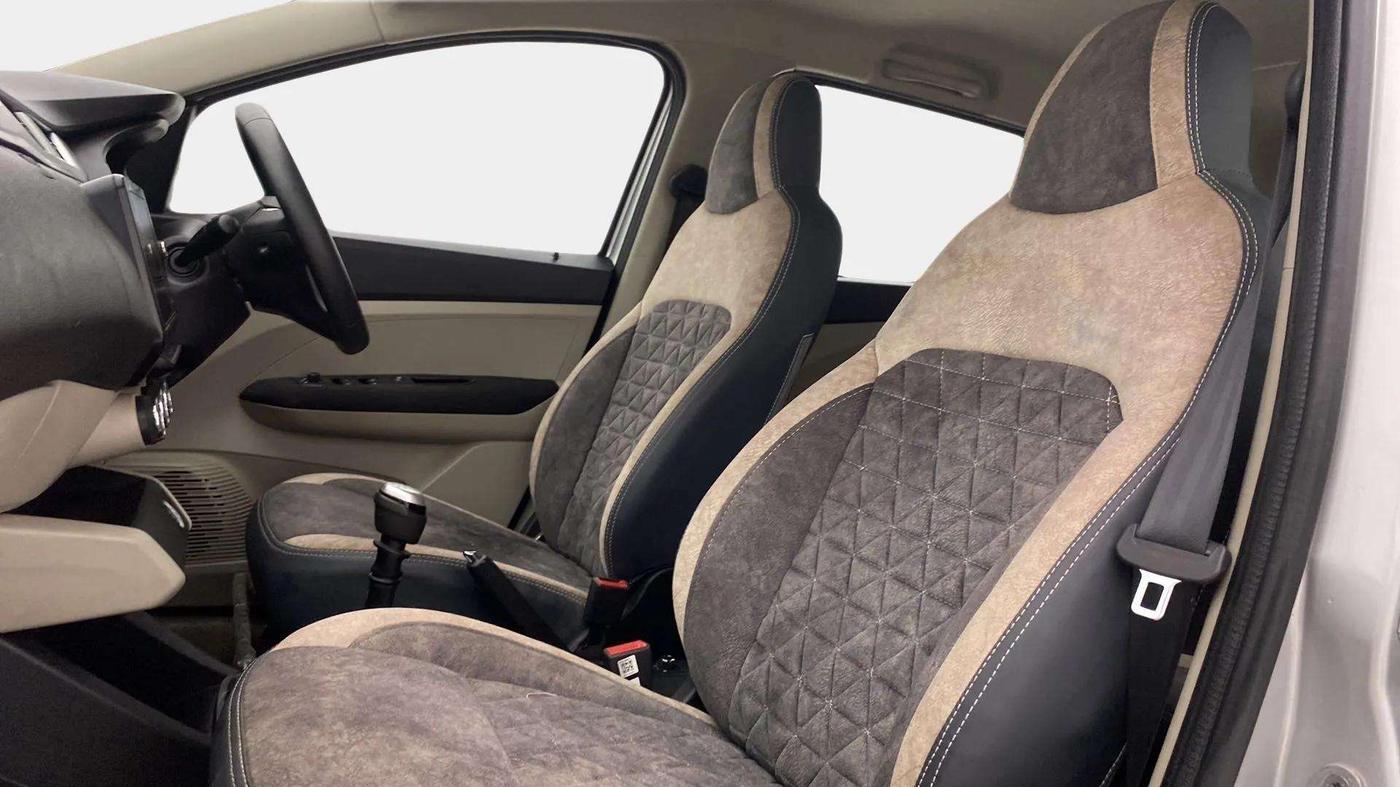 2019 Renault TRIBER RXZ, Petrol, Manual, 39,338 km, Right Side Front Door Cabin