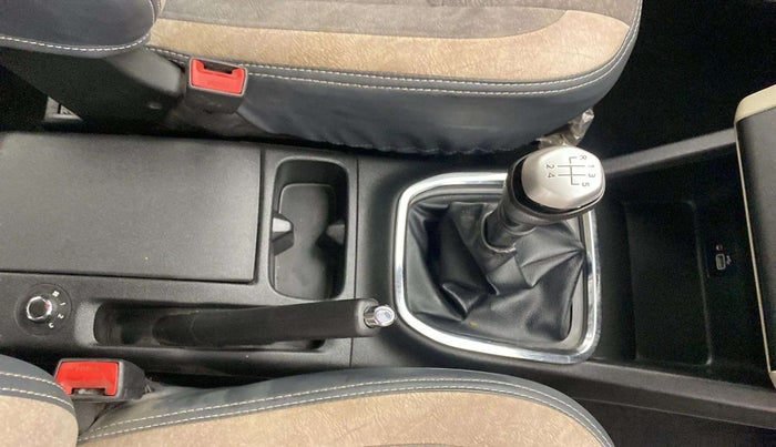 2019 Renault TRIBER RXZ, Petrol, Manual, 39,338 km, Gear Lever