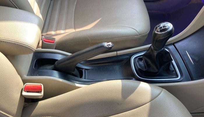 2017 Maruti Ciaz VDI+ SHVS, Diesel, Manual, 69,018 km, Gear Lever