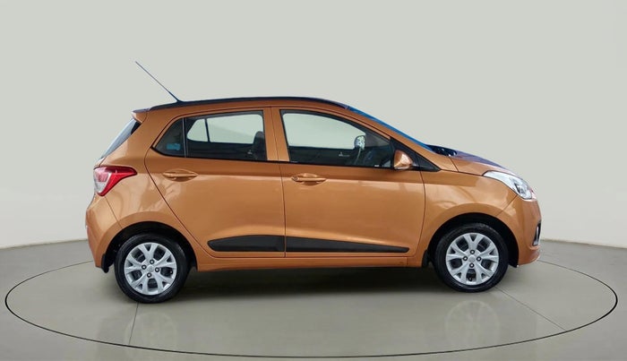 2016 Hyundai Grand i10 SPORTZ 1.2 KAPPA VTVT, Petrol, Manual, 69,764 km, Right Side View