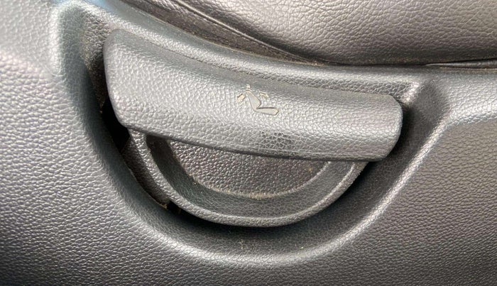 2016 Hyundai Grand i10 SPORTZ 1.2 KAPPA VTVT, Petrol, Manual, 69,764 km, Driver Side Adjustment Panel