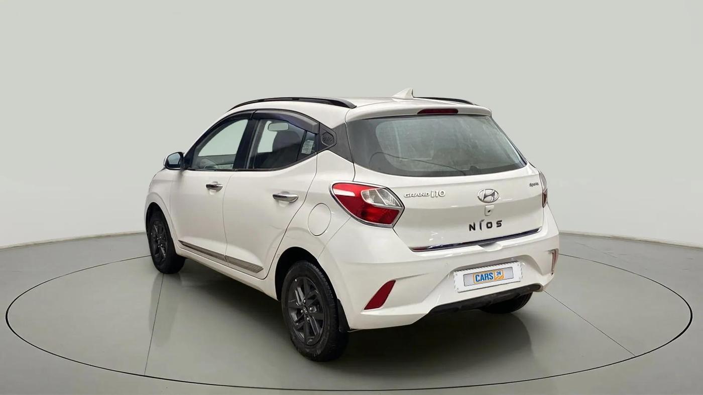 2020 Hyundai GRAND I10 NIOS SPORTZ AMT 1.2 KAPPA VTVT, Petrol, Automatic, 11,795 km, Left Back Diagonal