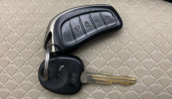 2019 Hyundai NEW SANTRO MAGNA AMT, Petrol, Automatic, 49,864 km, Key Close Up