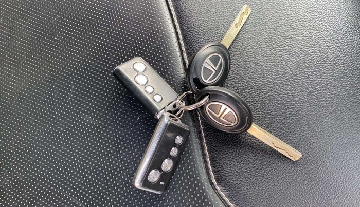 2020 Tata TIGOR XM PETROL, Petrol, Manual, 24,278 km, Key Close Up