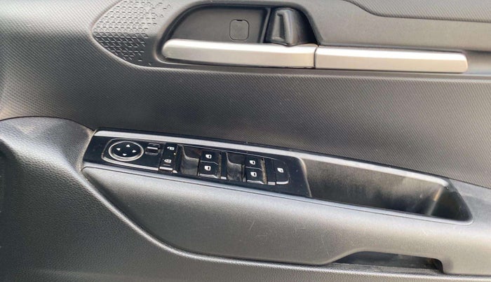 2024 KIA SONET HTK 1.2 PETROL MT, Petrol, Manual, 5,243 km, Driver Side Door Panels Control