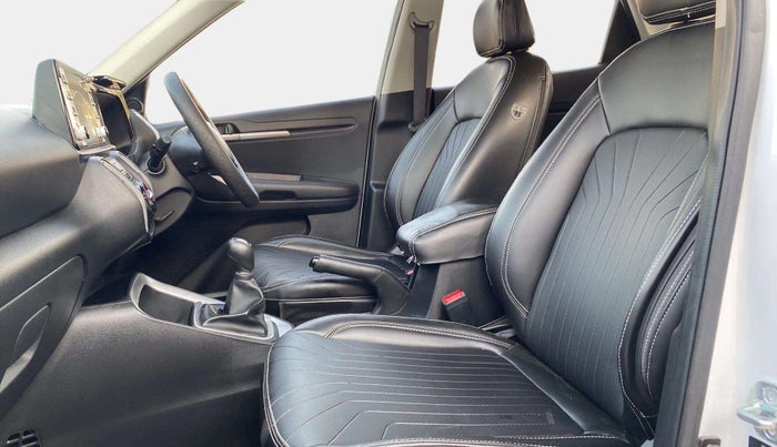 2024 KIA SONET HTK 1.2 PETROL MT, Petrol, Manual, 5,243 km, Right Side Front Door Cabin