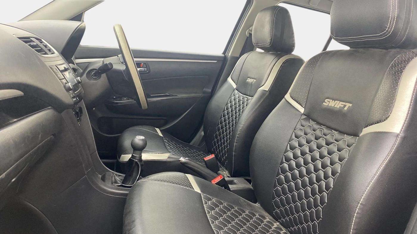 2015 Maruti Swift VXI, Petrol, Manual, 49,672 km, Right Side Front Door Cabin