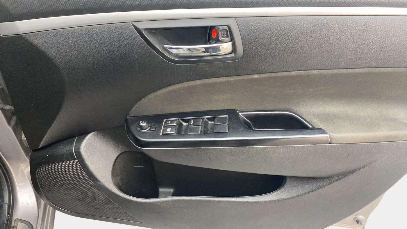 2015 Maruti Swift VXI, Petrol, Manual, 49,672 km, Driver Side Door Panels Control