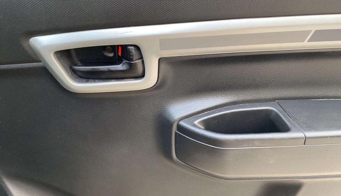 2021 Maruti S PRESSO VXI, Petrol, Manual, 33,063 km, Driver Side Door Panels Control