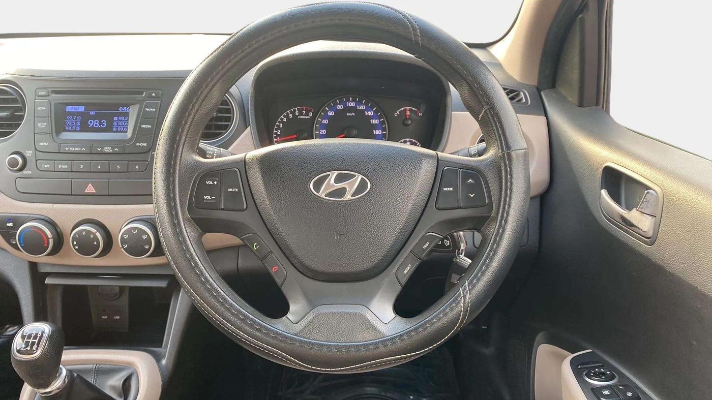 2014 Hyundai Xcent S (O) 1.2, Petrol, Manual, 50,185 km, Steering Wheel Close Up