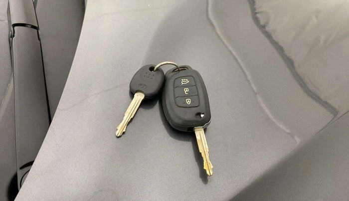 2020 Hyundai GRAND I10 NIOS SPORTZ AMT 1.2 KAPPA VTVT, Petrol, Automatic, 14,915 km, Key Close Up
