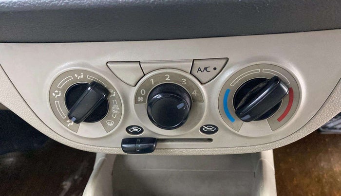 2016 Maruti Alto K10 VXI AMT, Petrol, Automatic, 1,13,033 km, AC Unit - Directional switch has minor damage