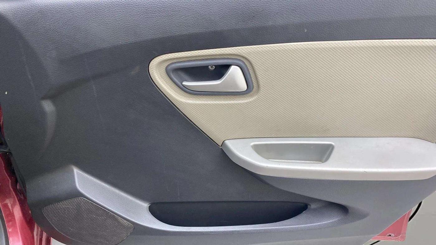 2016 Maruti Alto K10 VXI AMT, Petrol, Automatic, 1,13,422 km, Driver Side Door Panels Control