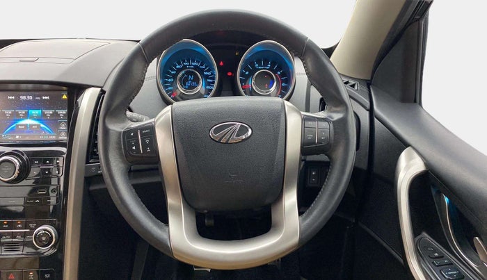 2018 Mahindra XUV500 W11, Diesel, Manual, 60,114 km, Steering Wheel Close Up