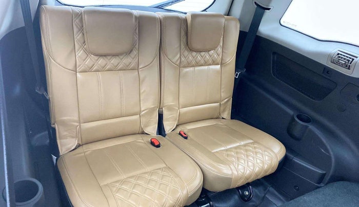 2018 Mahindra XUV500 W11, Diesel, Manual, 60,114 km, Third Seat Row ( optional )