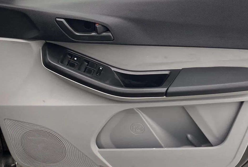 2023 Tata Tiago XM CNG, CNG, Manual, 20,497 km, Driver Side Door Panels Control