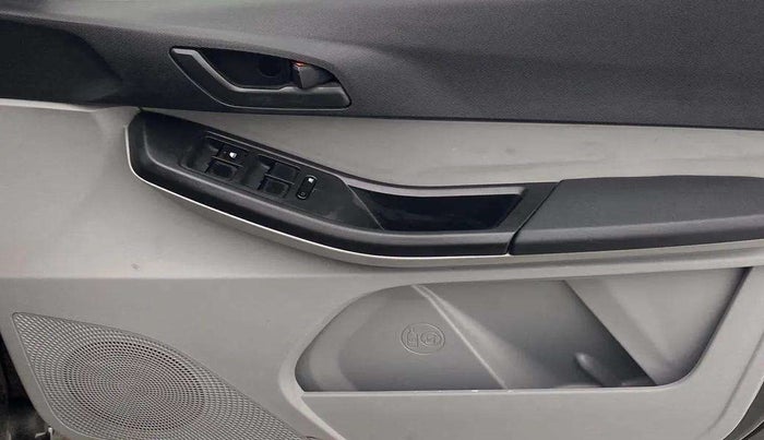 2023 Tata Tiago XM CNG, CNG, Manual, 20,497 km, Driver Side Door Panels Control