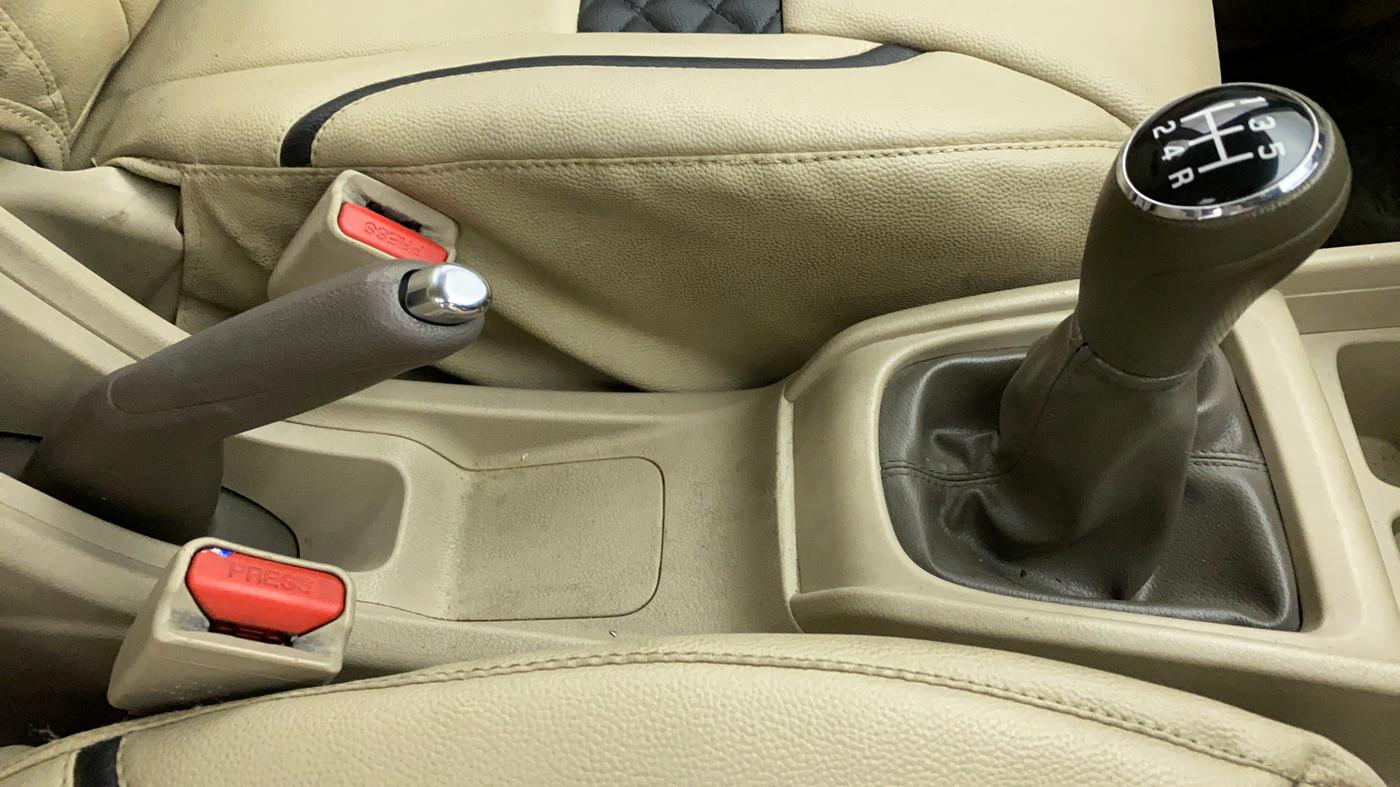 2019 Maruti Ertiga ZXI SHVS, Petrol, Manual, 62,182 km, Gear Lever