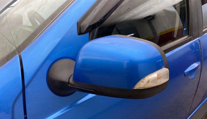 2019 Renault Duster RXS OPT CVT, Petrol, Automatic, 53,290 km, Left rear-view mirror - Indicator light has minor damage