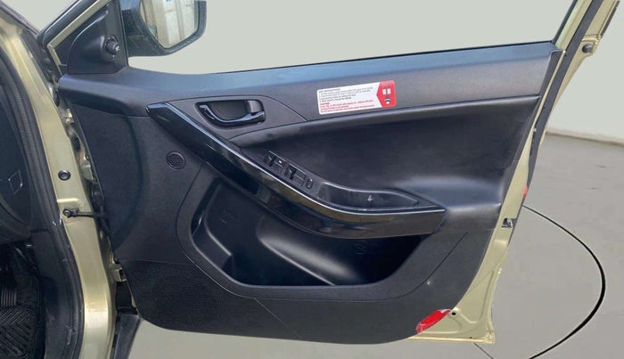 2022 Tata NEXON XZA PLUS KAZIRANGA PETROL, Petrol, Automatic, 10,071 km, Driver Side Door Panels Control
