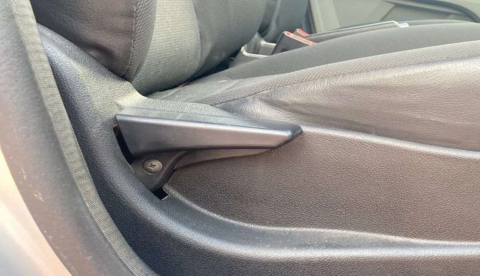 2018 Tata Tiago XM PETROL, CNG, Manual, 44,744 km, Driver Side Adjustment Panel