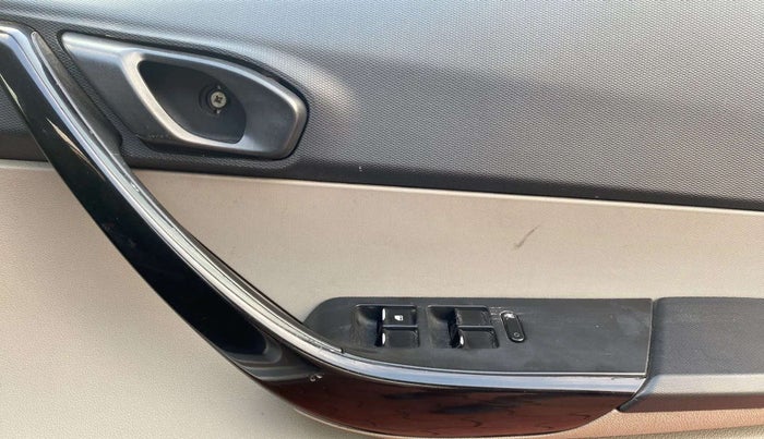 2018 Tata Tiago XM PETROL, CNG, Manual, 44,744 km, Driver Side Door Panels Control