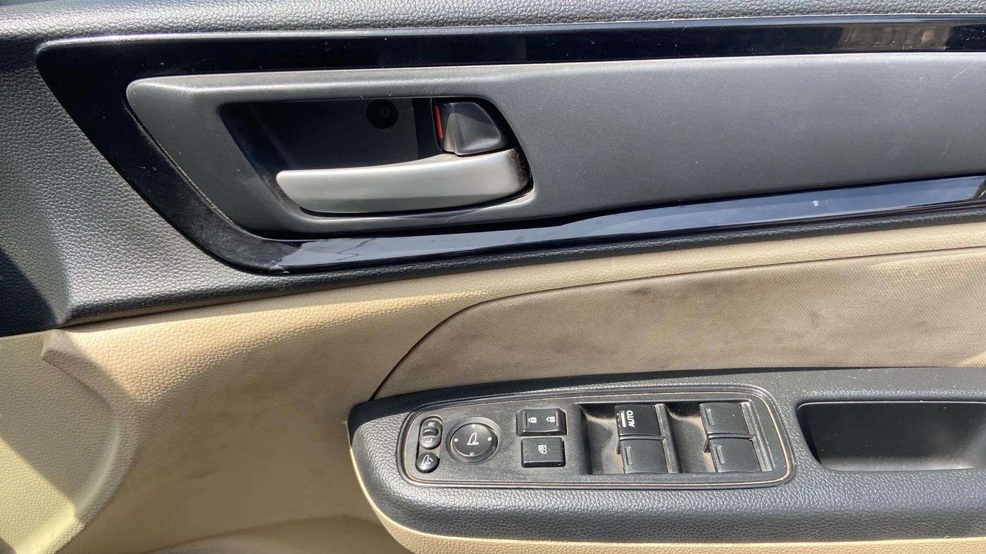 2019 Honda Amaze 1.2L I-VTEC V, Petrol, Manual, 36,225 km, Driver Side Door Panels Control