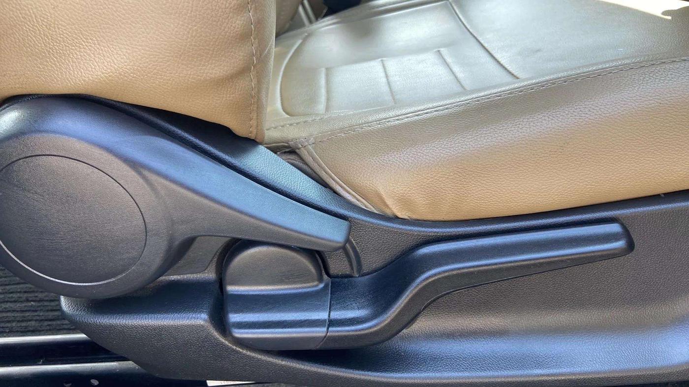 2019 Honda Amaze 1.2L I-VTEC V, Petrol, Manual, 36,225 km, Driver Side Adjustment Panel