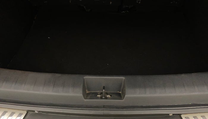 2023 Nissan MAGNITE XV MT, Petrol, Manual, 10,310 km, Boot Inside