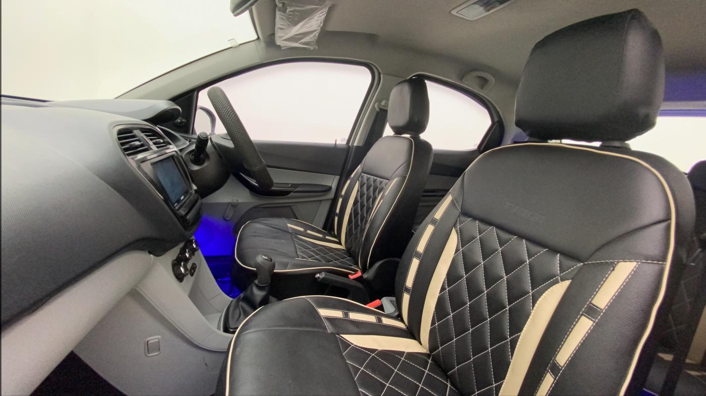 2020 Tata Tiago XE PETROL, Petrol, Manual, 21,271 km, Right Side Front Door Cabin
