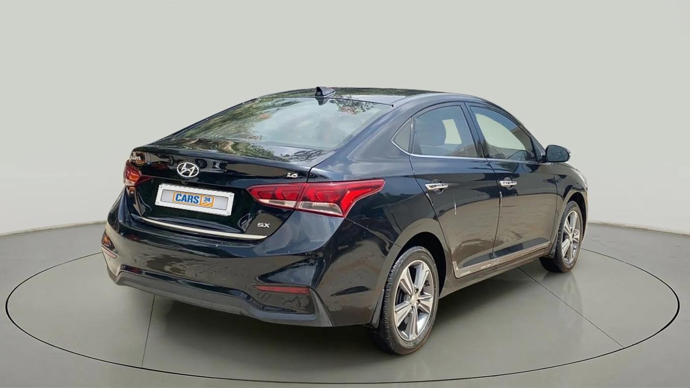 2019 Hyundai Verna 1.6 VTVT SX O, Petrol, Manual, 38,692 km, Right Back Diagonal
