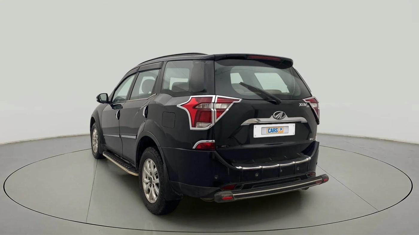 2020 Mahindra XUV500 W7, Diesel, Manual, 51,804 km, Left Back Diagonal