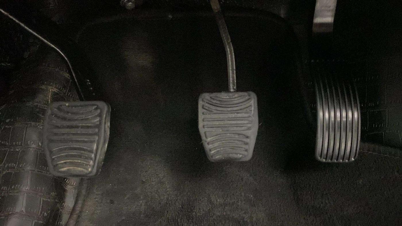 2020 Mahindra XUV500 W7, Diesel, Manual, 51,804 km, Pedals