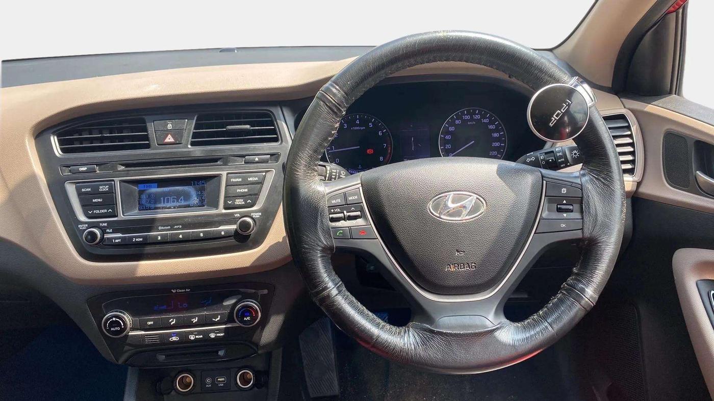 2015 Hyundai Elite i20 ASTA 1.2, Petrol, Manual, 37,990 km, Steering Wheel Close Up
