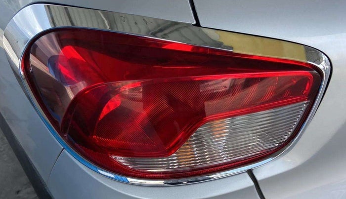 2016 Renault Kwid RXT 0.8, Petrol, Manual, 67,245 km, Left tail light - Chrome has minor damage