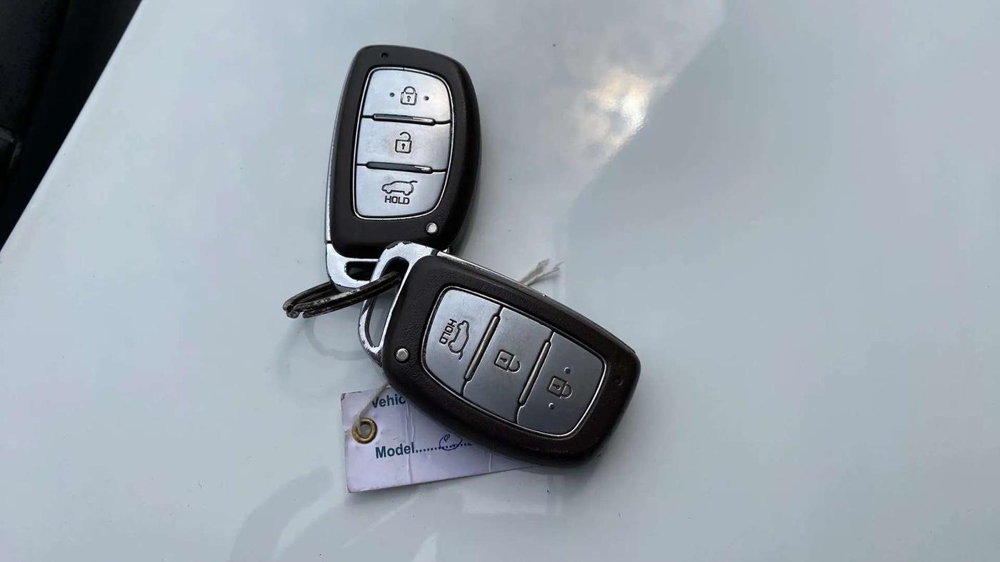 2018 Hyundai Creta SX PLUS 1.6 PETROL SPECIAL EDITION, Petrol, Manual, 83,652 km, Key Close Up