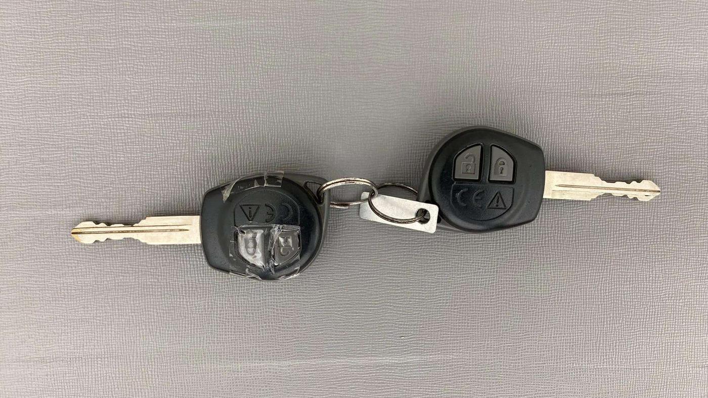 2020 Maruti Swift VXI, Petrol, Manual, 76,004 km, Key Close Up