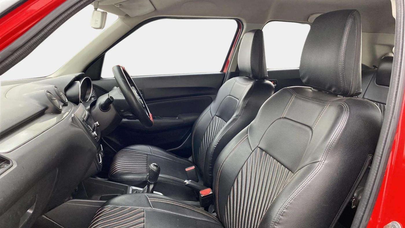 2020 Maruti Swift VXI, Petrol, Manual, 76,004 km, Right Side Front Door Cabin