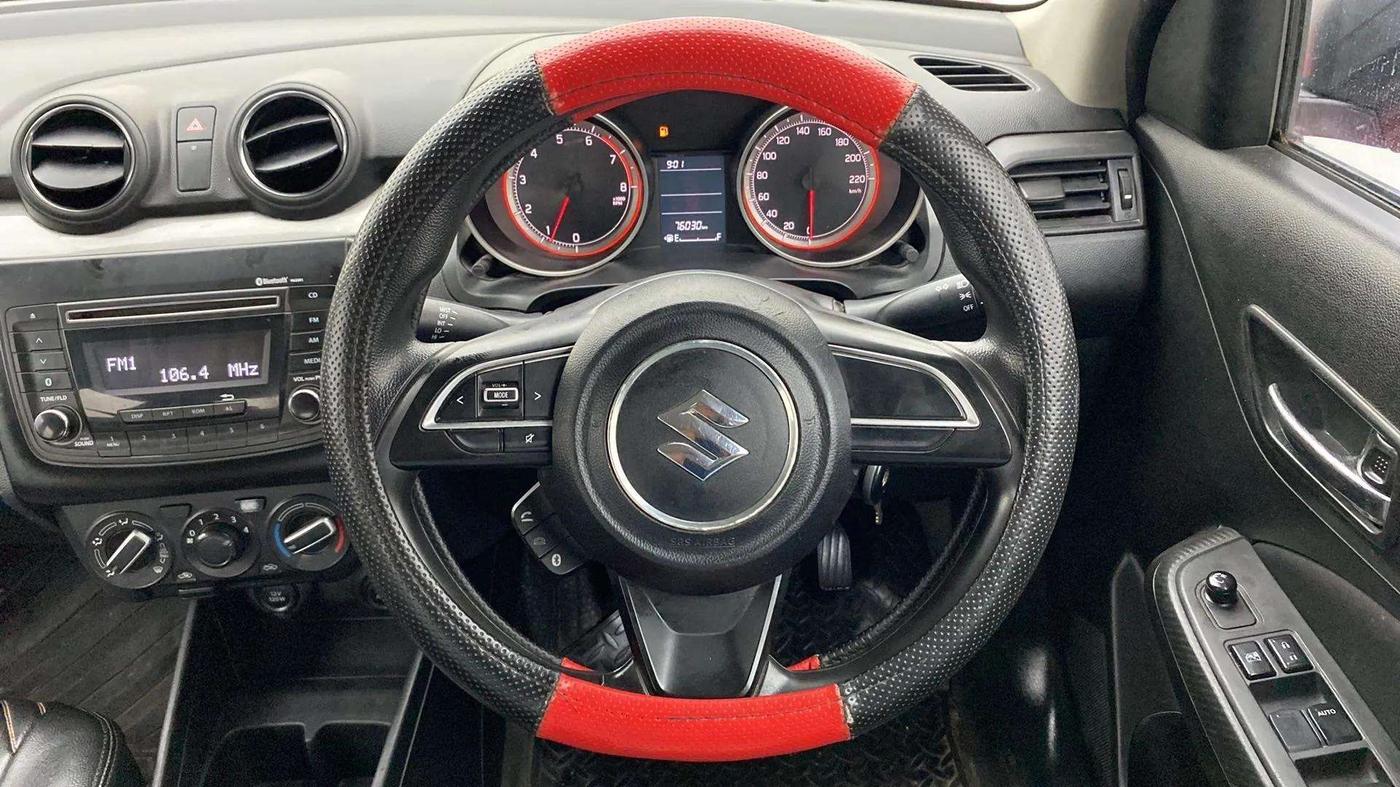2020 Maruti Swift VXI, Petrol, Manual, 76,004 km, Steering Wheel Close Up