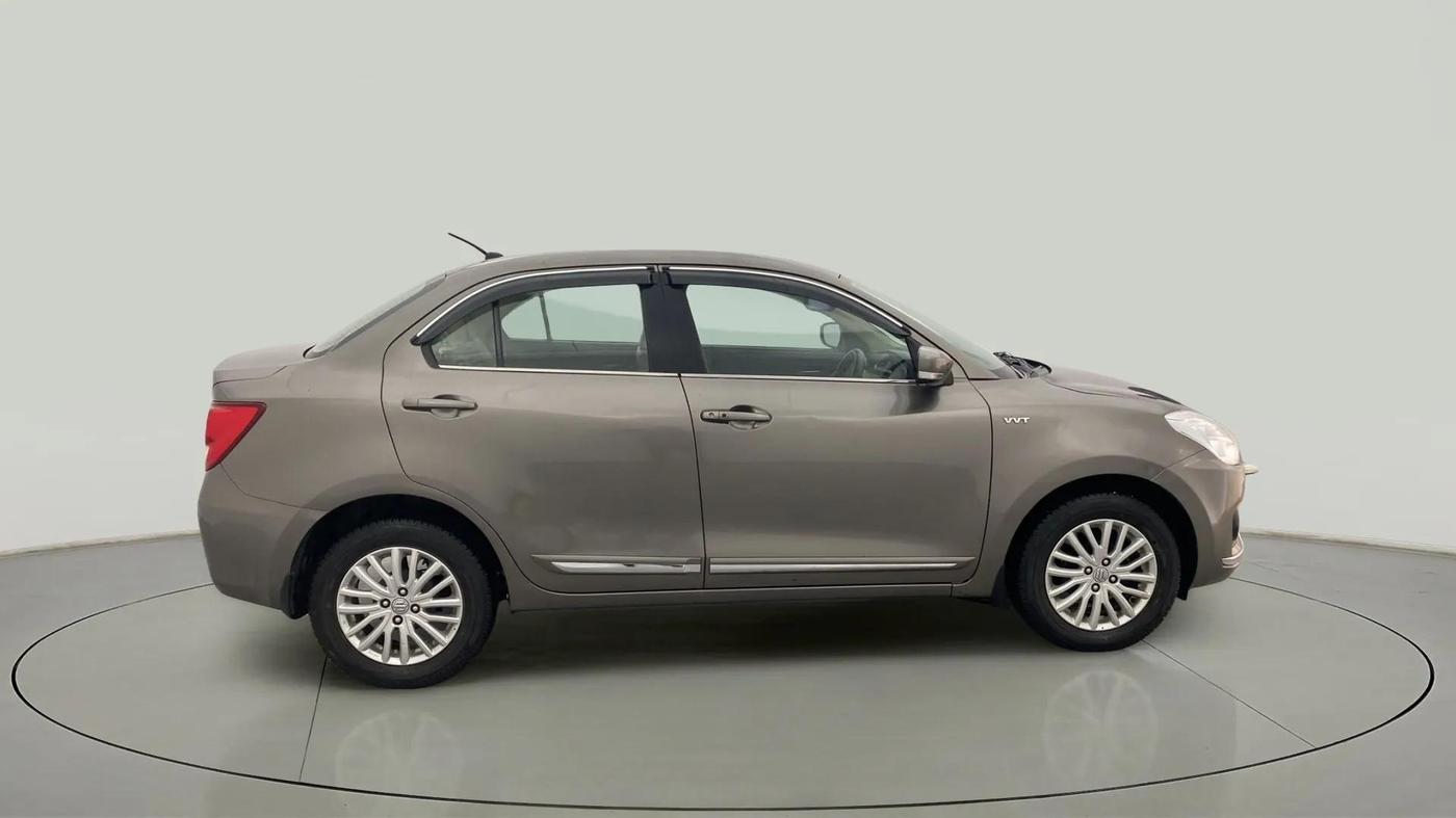 2018 Maruti Dzire ZXI, Petrol, Manual, 45,714 km, Right Side