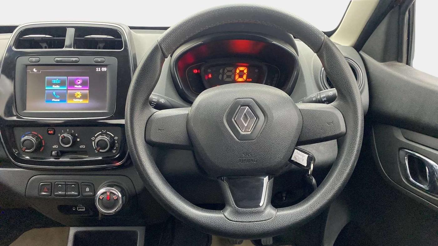2019 Renault Kwid RXT 1.0 AMT (O), Petrol, Automatic, 17,670 km, Steering Wheel Close Up